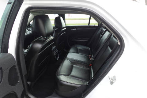 2023 Chrysler 300 Touring L