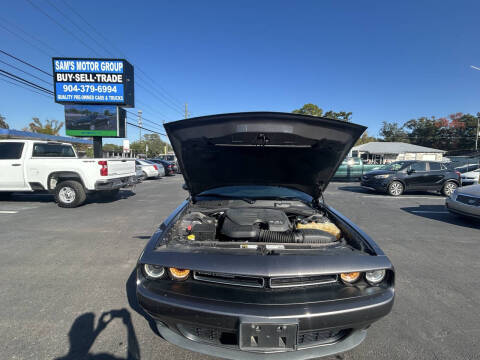 2015 Dodge Challenger SXT