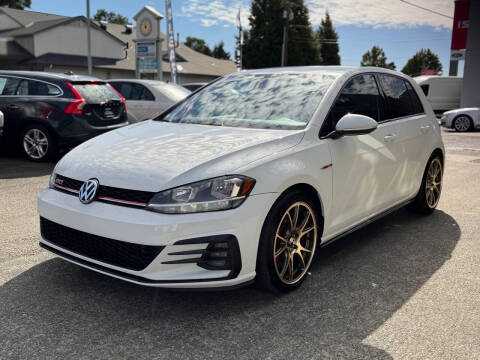 2019 Volkswagen Golf GTI S