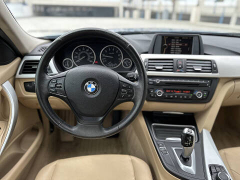 2013 BMW 3 Series 328i