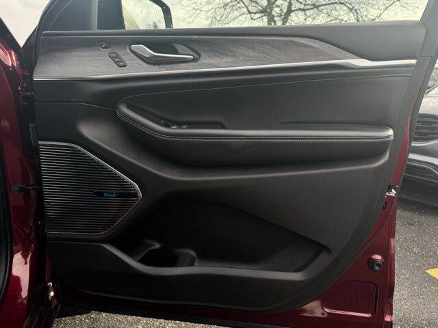 2022 Jeep Grand Cherokee Overland