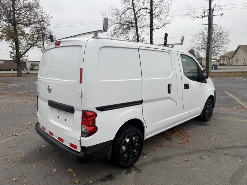 2015 Nissan NV200 S's photo