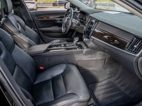 2018 Volvo S90 T5 Momentum