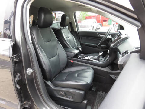 2017 Ford Edge Titanium
