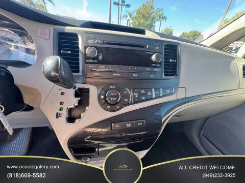 2013 Toyota Sienna SE 8-Passenger