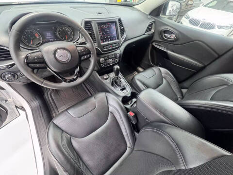 2023 Jeep Cherokee Altitude Lux