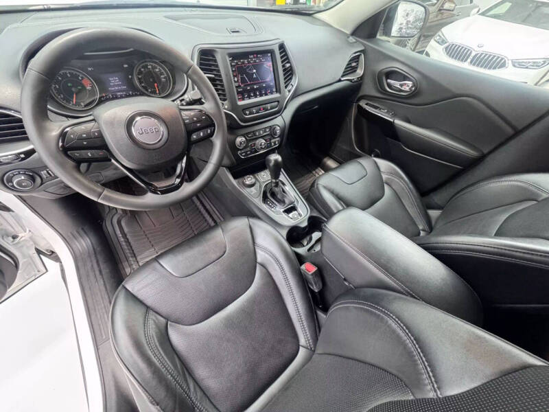 2023 Jeep Cherokee Altitude Lux