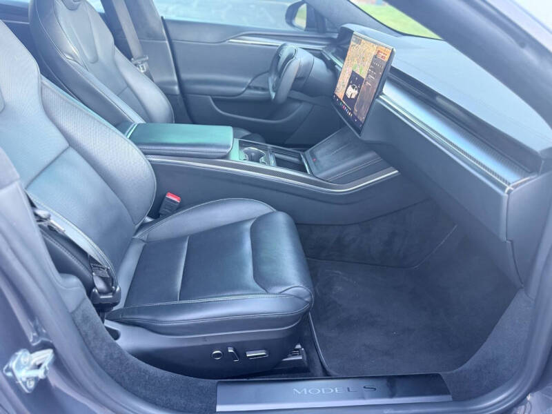 2022 Tesla Model S Plaid
