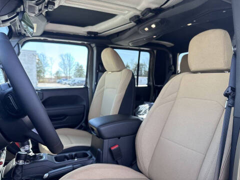 2026 Jeep Gladiator Sport