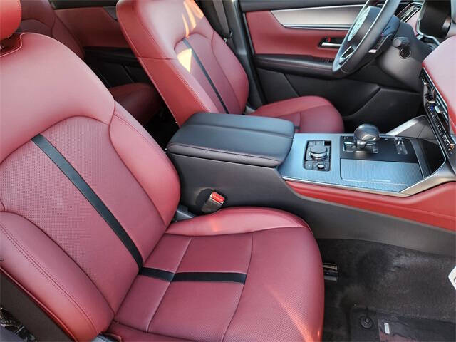 2025 Mazda CX-70 Plug-in Hybrid Premium Plus