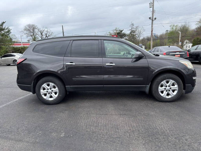 2017 Chevrolet Traverse LS