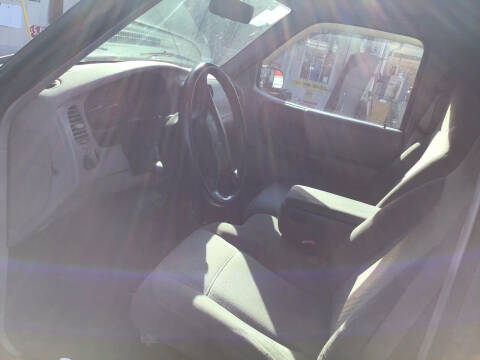 2000 Mazda B-Series B2500 SE