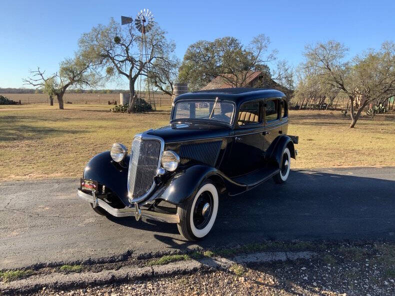 1934 Ford Tudor