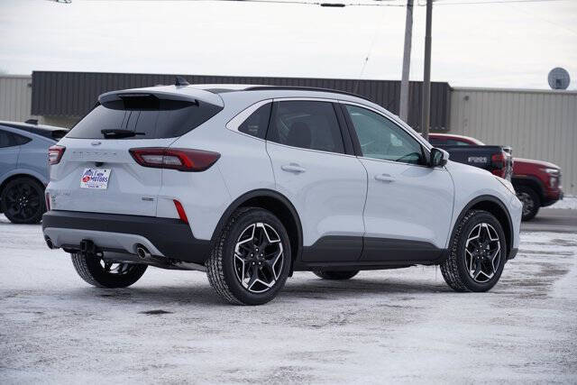 2026 Ford Escape Hybrid Platinum