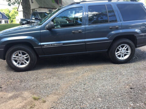 2004 Jeep Grand Cherokee for sale at MILLDALE AUTO SALES in Portland CT