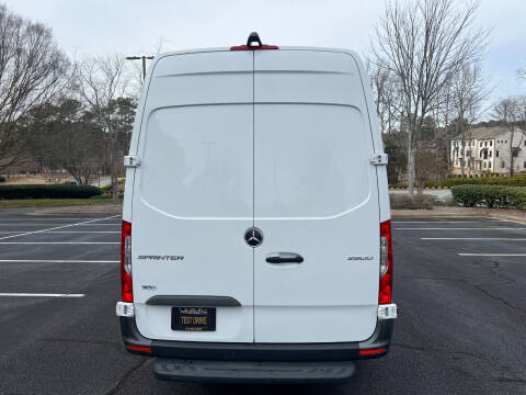 2022 Mercedes-Benz Sprinter 2500