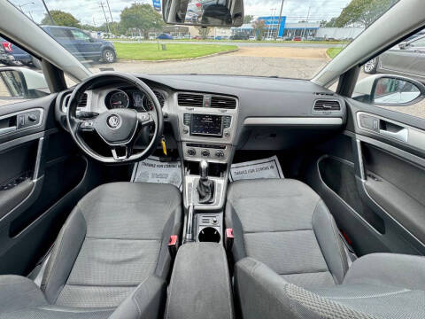 2017 Volkswagen Golf TSI S