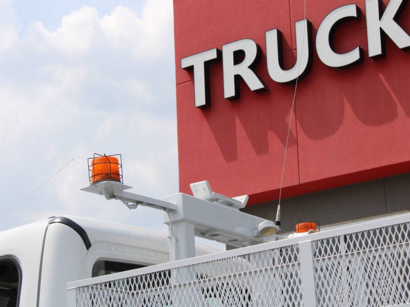 2015 Freightliner M2 106