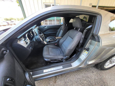 2008 Ford Mustang V6 Deluxe
