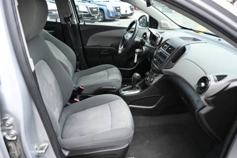 2013 Chevrolet Sonic LS Auto