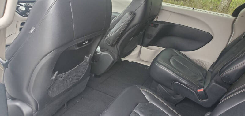 2022 Chrysler Pacifica Touring L