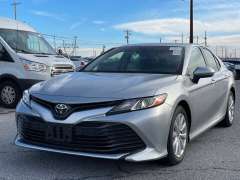 2018 Toyota Camry for sale at SILVER ARROW AUTO SALES CORPORATION in Newark NJ