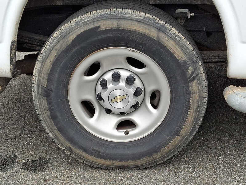 2024 Chevrolet Express 2500