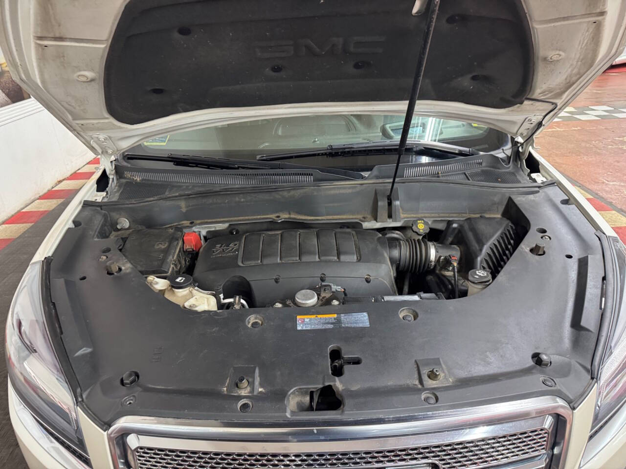 2014 GMC Acadia 20