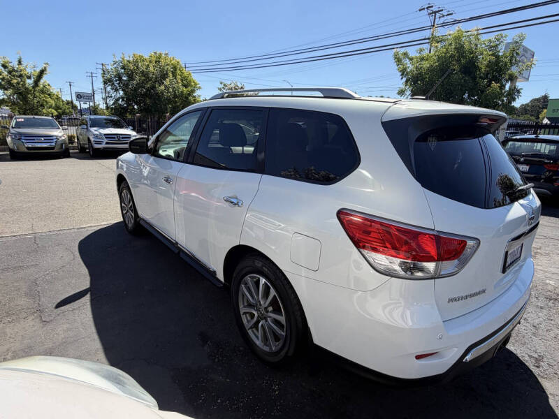 2013 Nissan Pathfinder SL