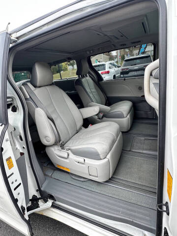 2013 Toyota Sienna Limited 7-Passenger