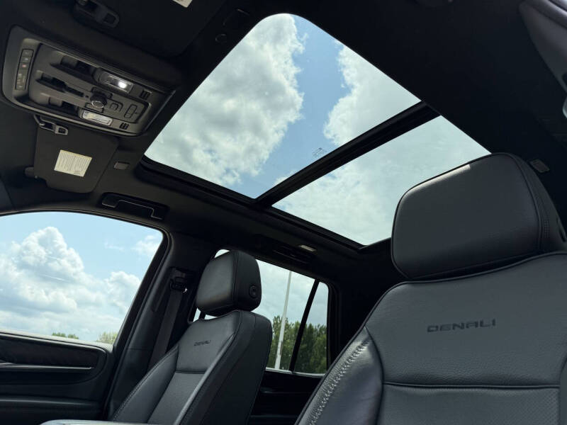 2023 GMC Yukon Denali