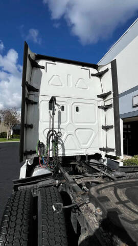 2020 Freightliner Cascadia