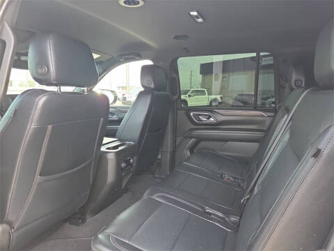 2023 Chevrolet Suburban LS