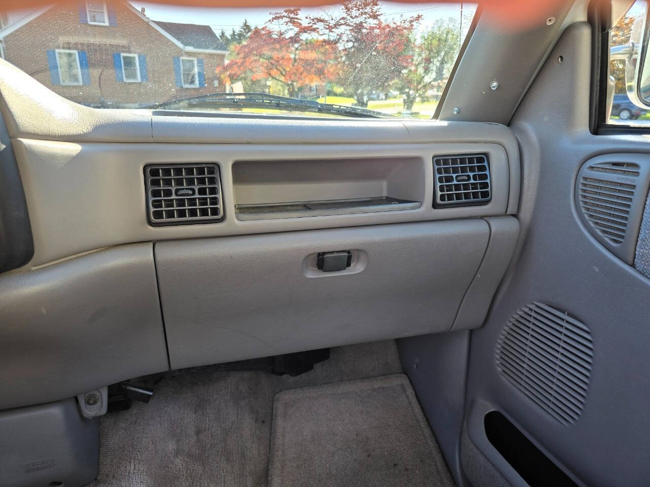 1996 Dodge Ram 1500 for sale at QUEENSGATE AUTO SALES in York, PA