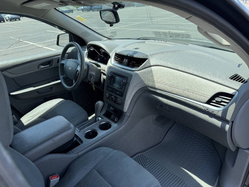 2017 Chevrolet Traverse LS