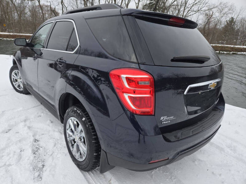 2016 Chevrolet Equinox LT photo 17