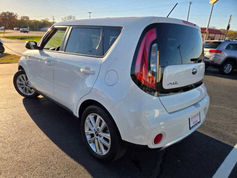 2017 Kia Soul +