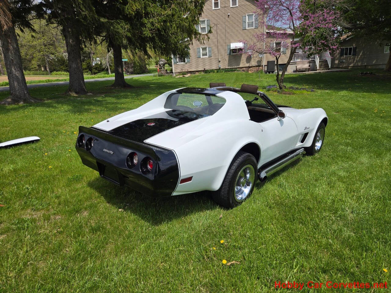 1976 Chevrolet Corvette 24