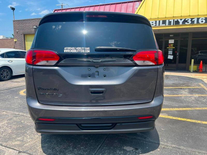 2020 Chrysler Pacifica Touring L