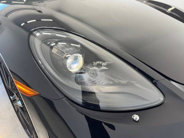 2021 Porsche 718 Cayman T