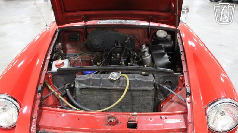 1972 MG B