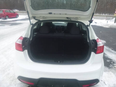 2014 Kia Rio 5-Door LX