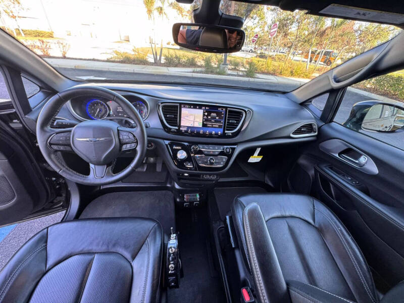 2021 Chrysler Pacifica Touring L