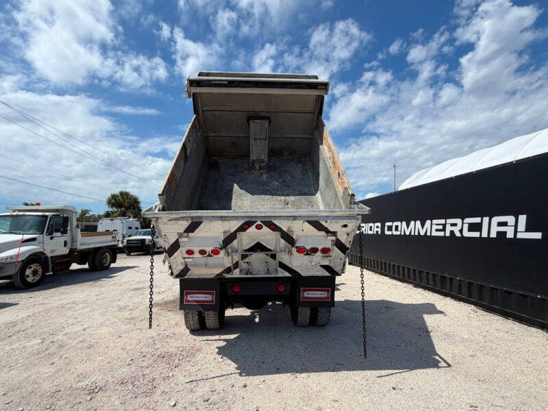 2013 Freightliner M2 106