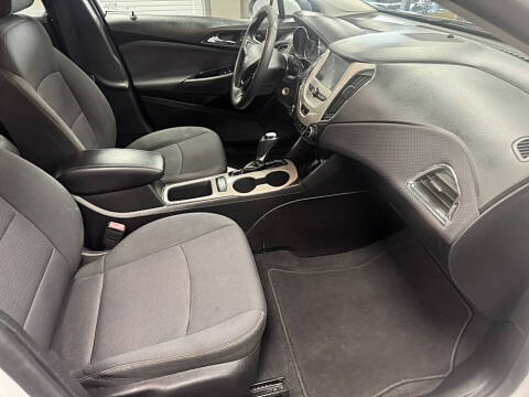 2018 Chevrolet Cruze LS Auto