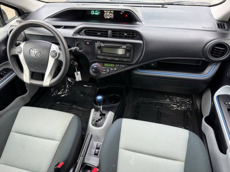 2013 Toyota Prius c Two