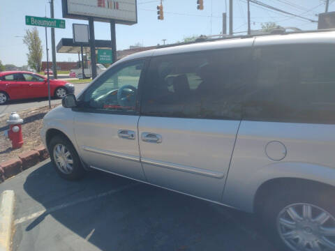 2006 Chrysler Town and Country for sale at Williamson's Auto Inc in Burlington NC