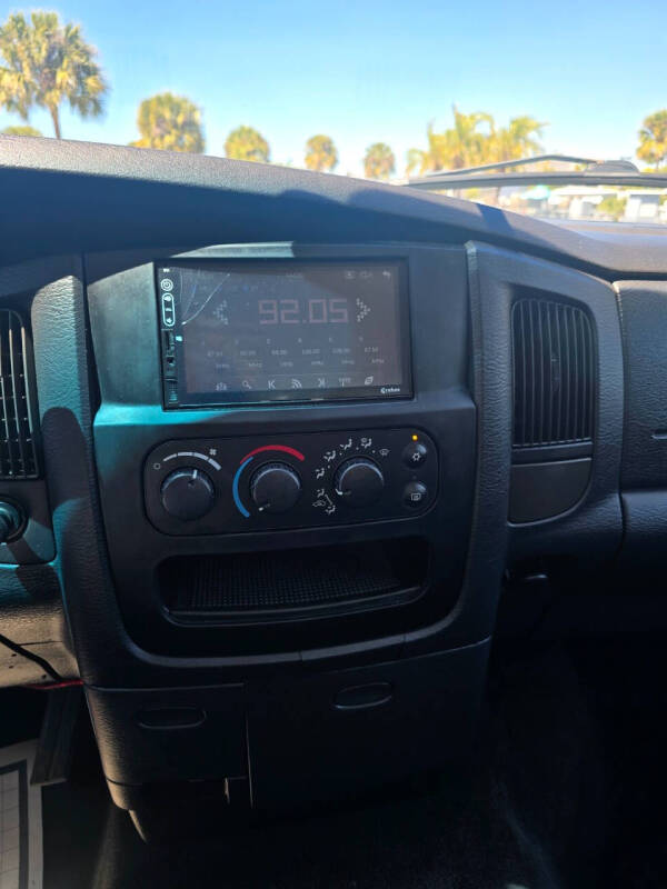 2004 Dodge Ram 1500 SLT