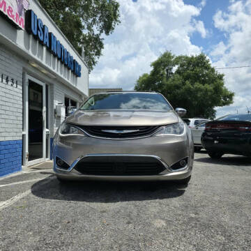 2018 Chrysler Pacifica Hybrid Limited