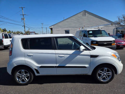2010 Kia Soul +